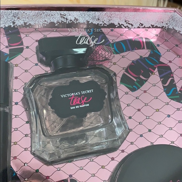 Victoria’s Secret Tease Trio Gift Set - Picture 7 of 10